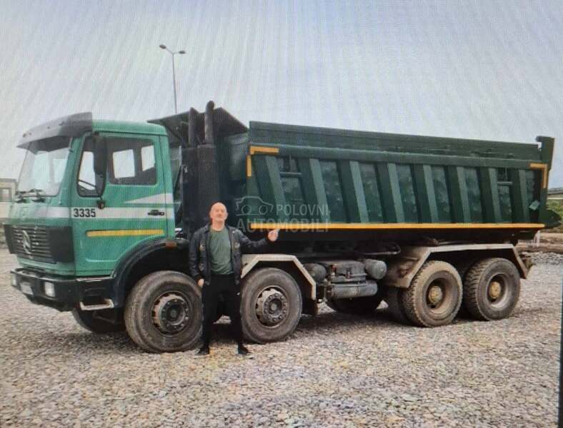 Mercedes Benz 3235