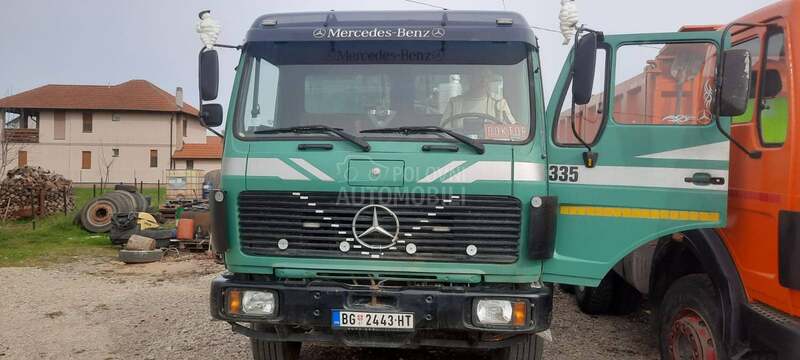 Mercedes Benz 3235