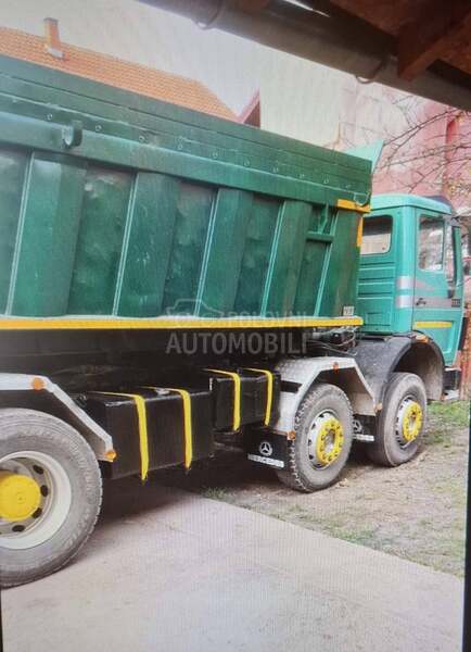 Mercedes Benz 3235
