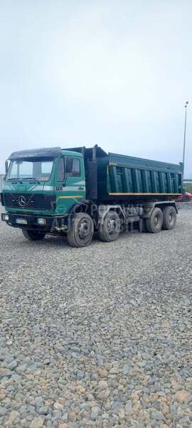 Mercedes Benz 3235