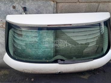 Zadnje staklo za Peugeot 307 od 2001. do 2007. god.