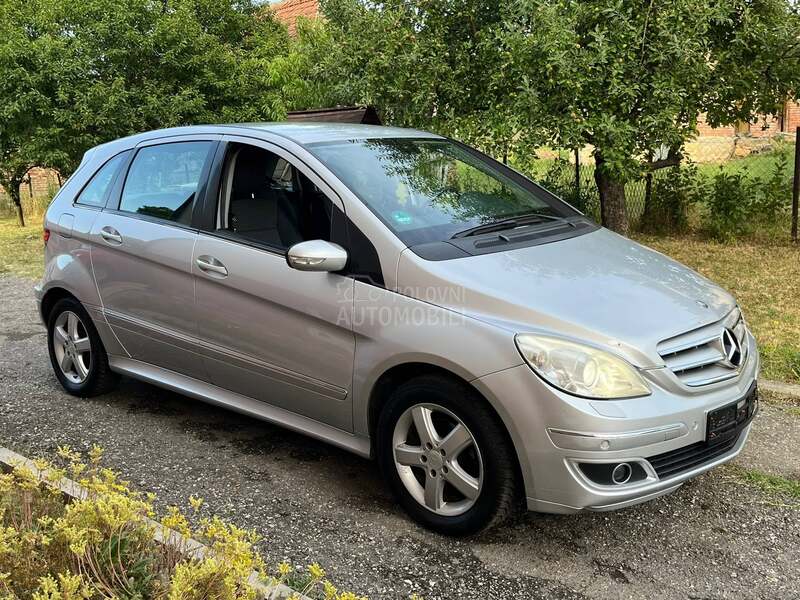 Mercedes Benz B 200 SPORT Auto Nov