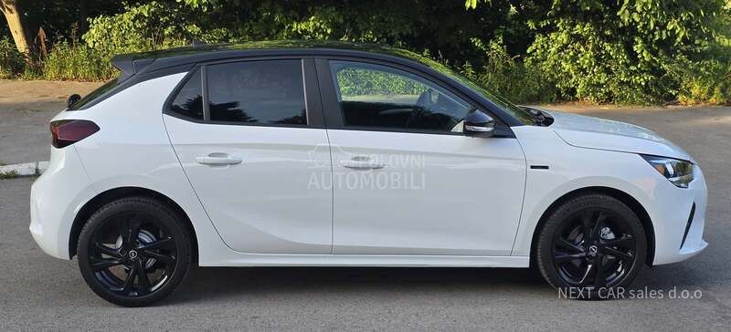 Opel Corsa F 1.2 BLACK EDITION