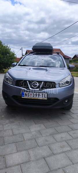 Nissan Qashqai + 2 