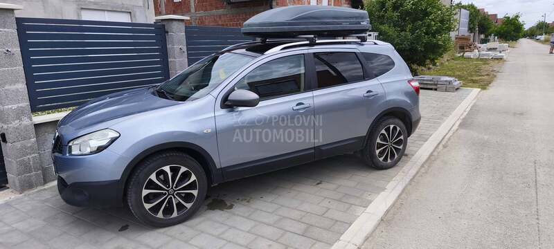 Nissan Qashqai + 2 