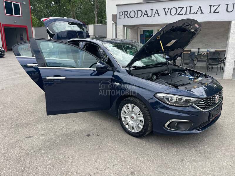 Fiat Tipo L E D  N A V I