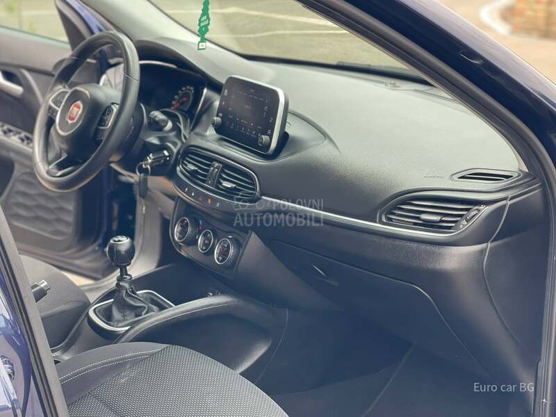 Fiat Tipo L E D  N A V I