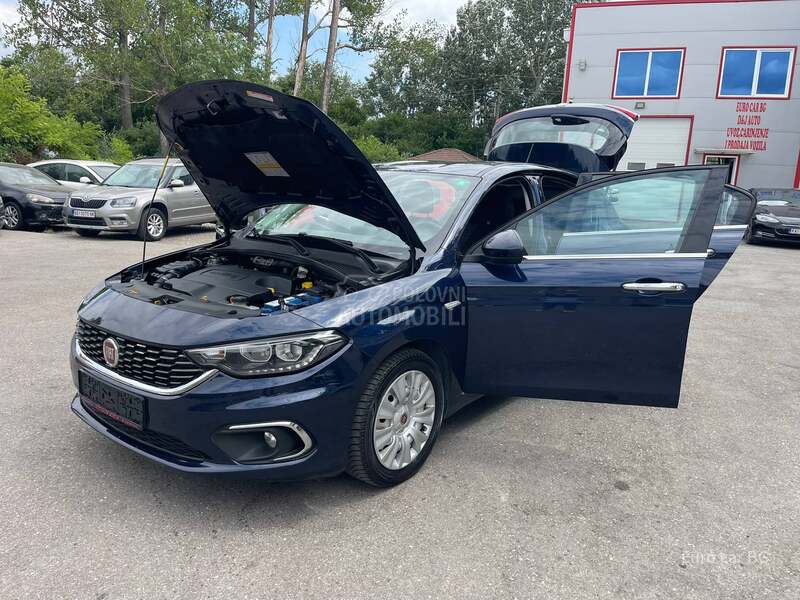 Fiat Tipo L E D  N A V I