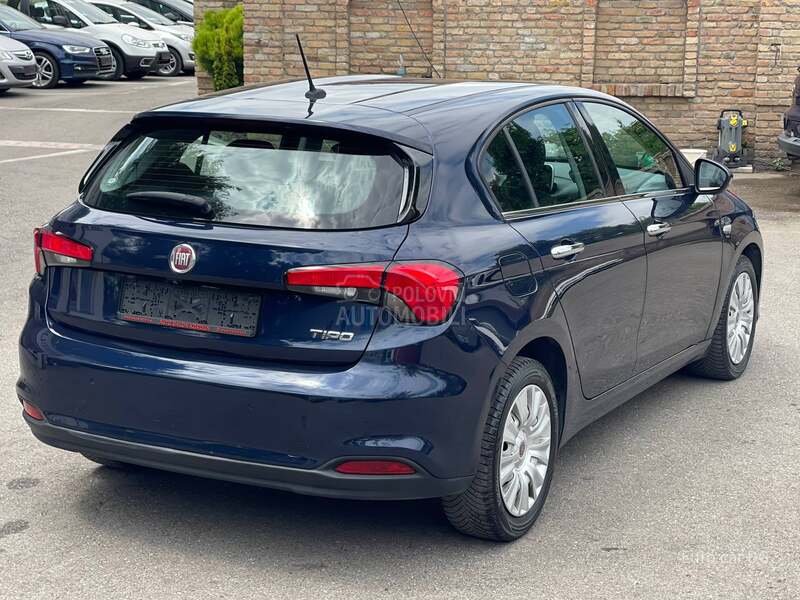 Fiat Tipo L E D  N A V I