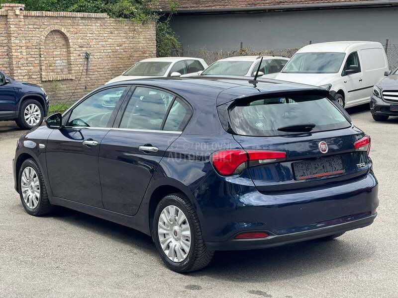 Fiat Tipo L E D  N A V I