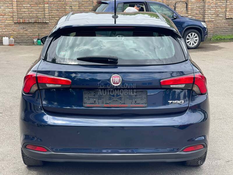 Fiat Tipo L E D  N A V I