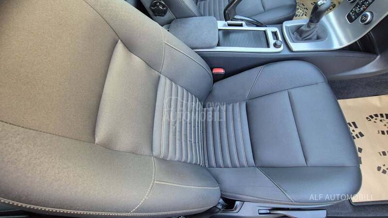 Volvo V50 1.6 i CH
