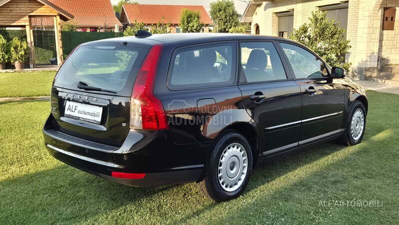 Volvo V50 1.6 i CH