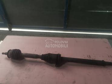 Polu osovina prednja desna za Mercedes Benz A 180 od 2004. do 2012. god.