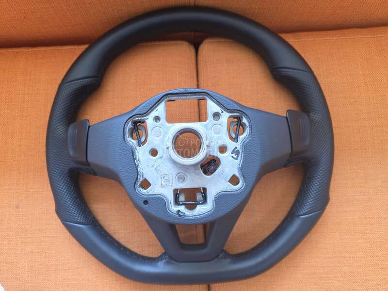 volan golf 8 R line