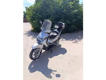 Piaggio Beverly 250
