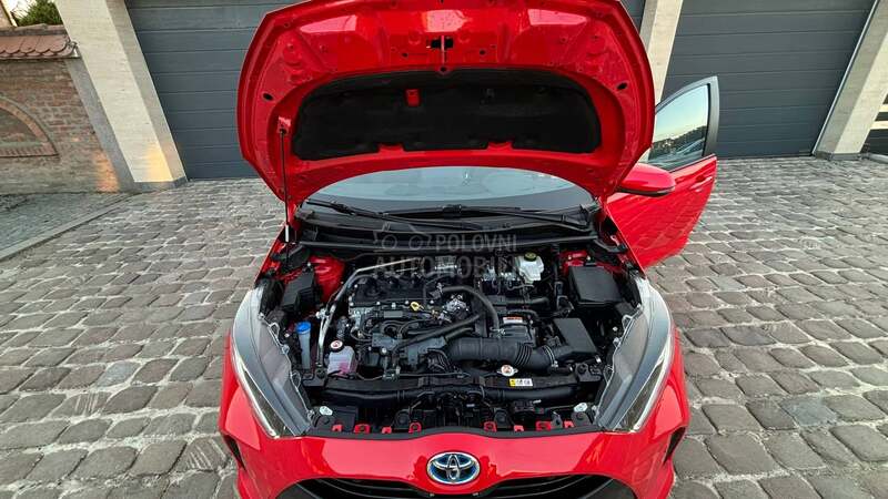 Toyota Yaris 1.5 HY  P.A.N.O.R.AM