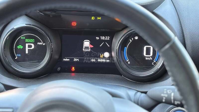 Toyota Yaris 1.5 HY  P.A.N.O.R.AM