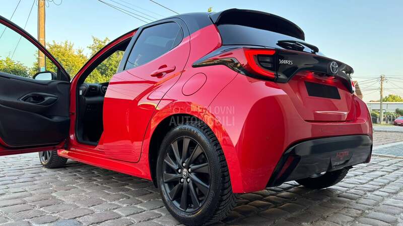 Toyota Yaris 1.5 HY  P.A.N.O.R.AM