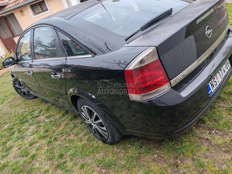 Opel Vectra C 1.9 CDTI ELEGANCE