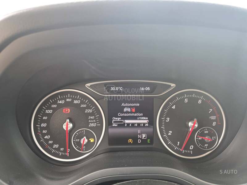 Mercedes Benz B 220 4MATIC/2.0 MOTOR