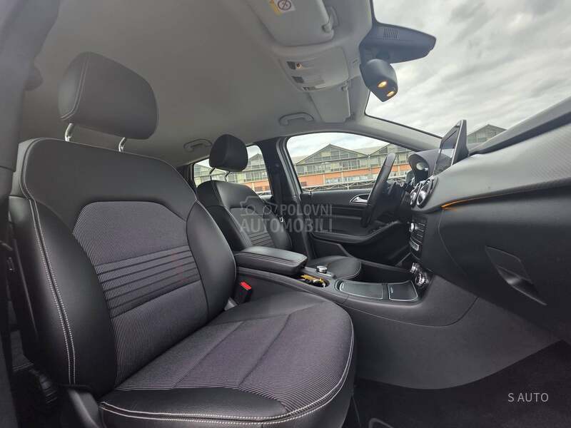Mercedes Benz B 220 4MATIC/2.0 MOTOR