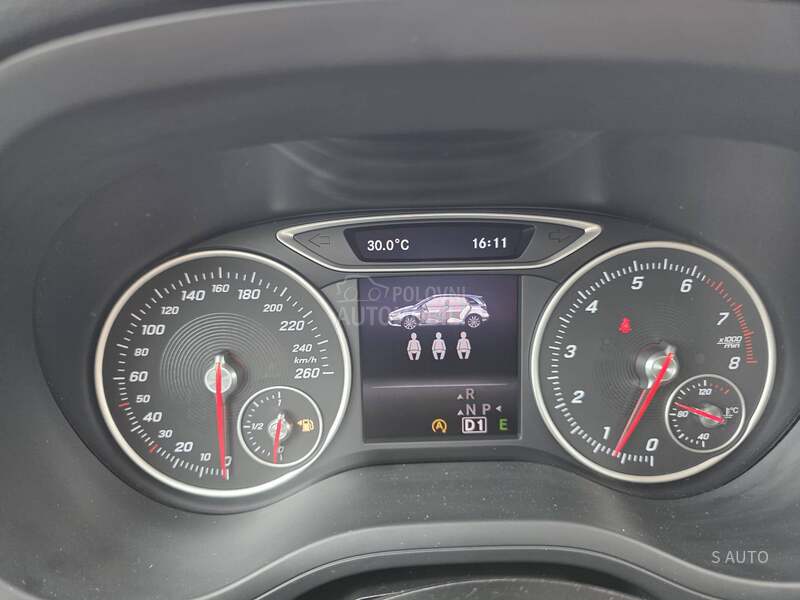 Mercedes Benz B 220 4MATIC/2.0 MOTOR