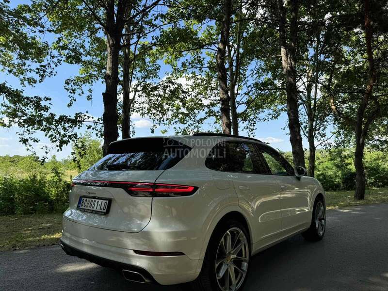 Porsche Cayenne moze zamen