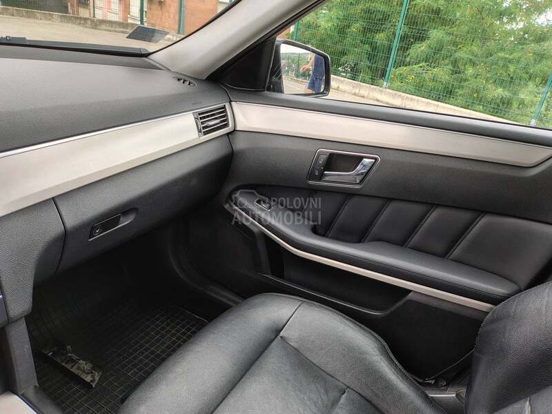 Mercedes Benz E 220 Avangard