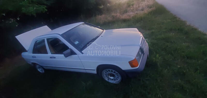 Mercedes Benz W123 