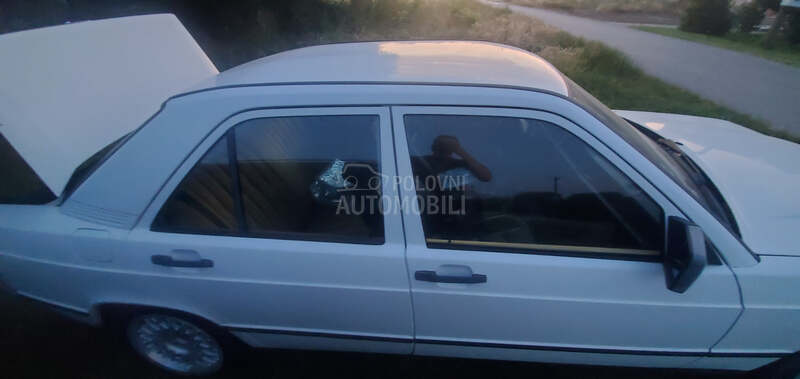 Mercedes Benz W123 