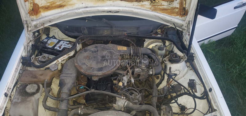 Mercedes Benz W123 