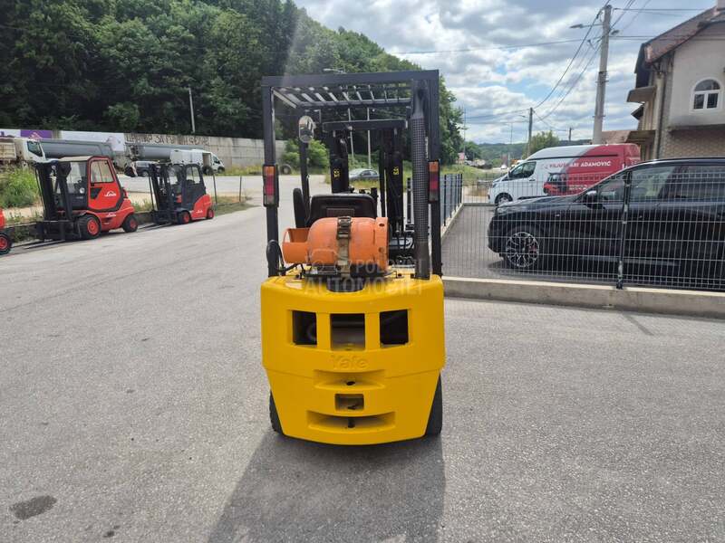 Yale 1,6 tona Triplex