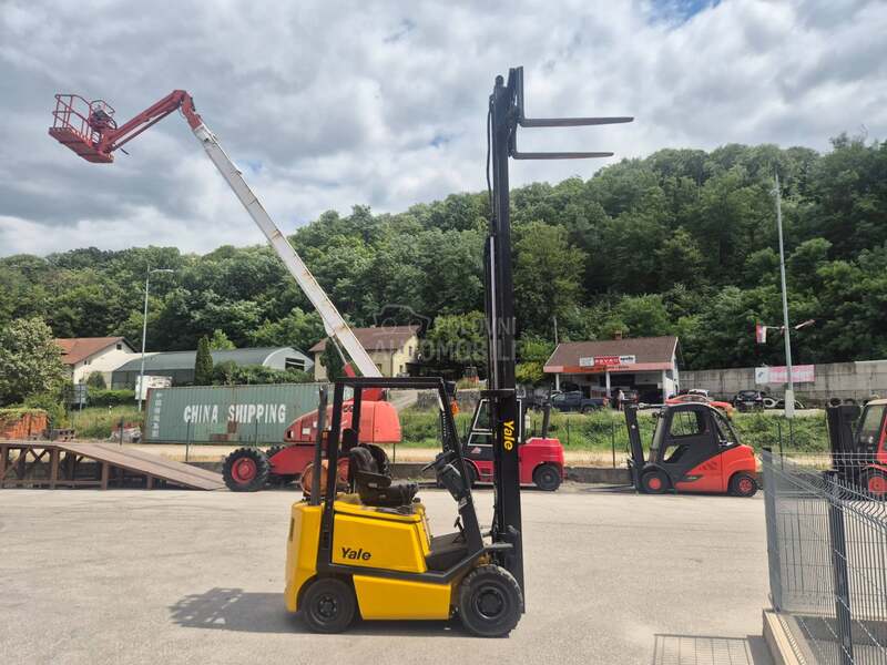Yale 1,6 tona Triplex