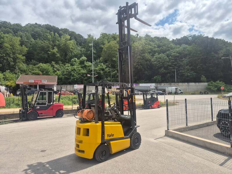 Yale 1,6 tona Triplex
