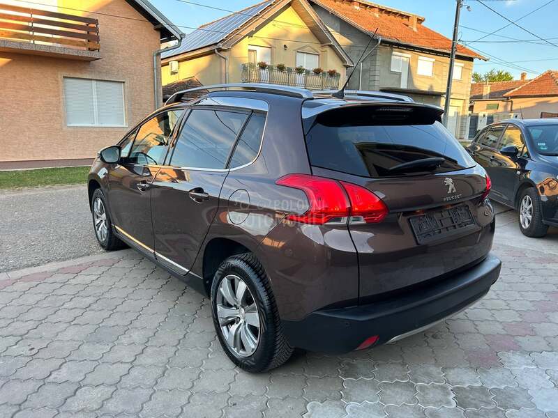 Peugeot 2008 1.2 /ALLURE/