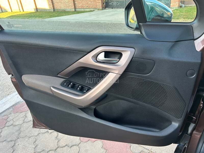 Peugeot 2008 1.2 /ALLURE/
