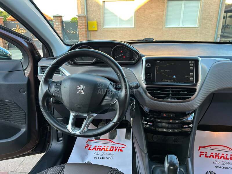 Peugeot 2008 1.2 /ALLURE/