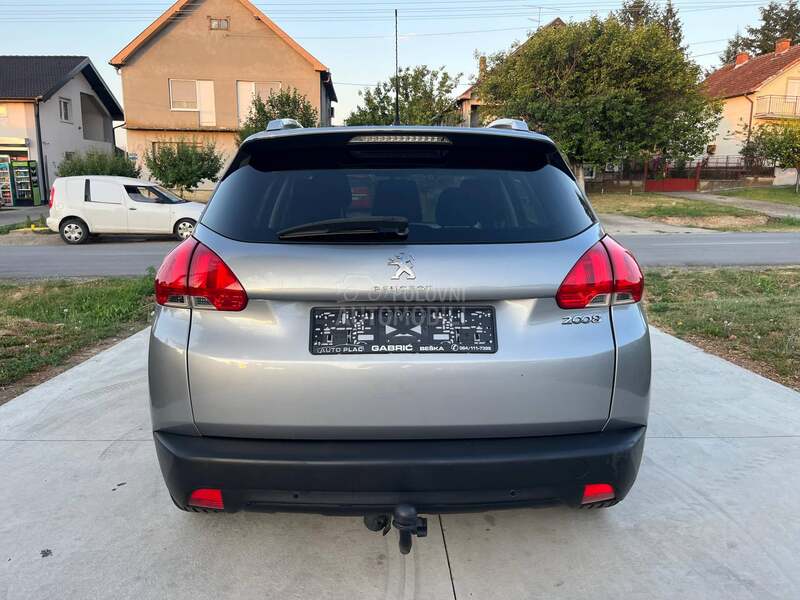 Peugeot 2008 1.2 PURETECH