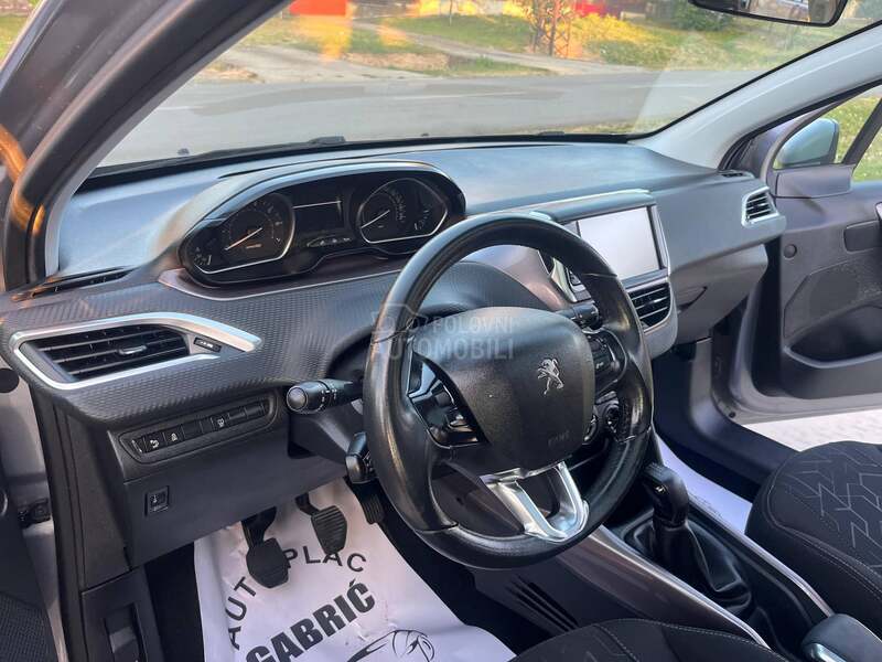 Peugeot 2008 1.2 PURETECH