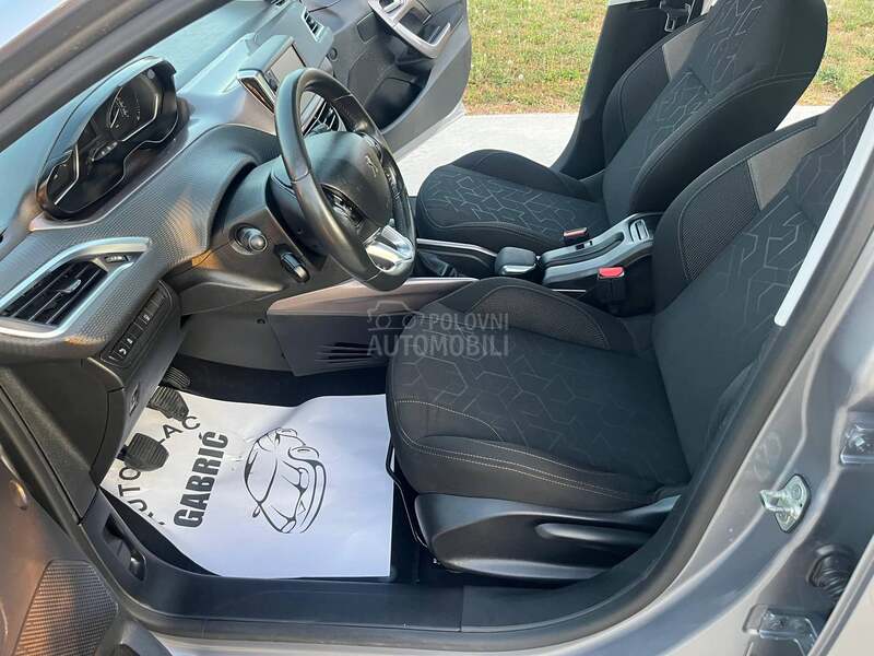 Peugeot 2008 1.2 PURETECH