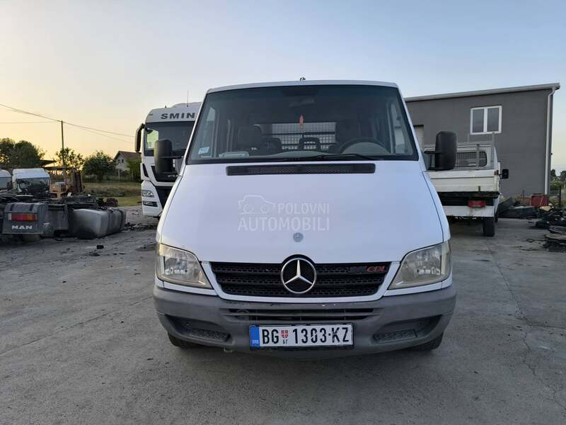Mercedes Benz Sprinter 311