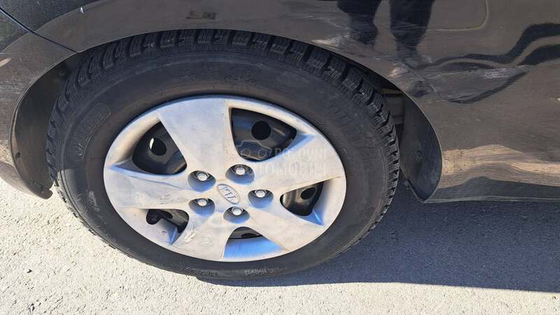 Kia pro_cee`d 1.4 LXCOOL B