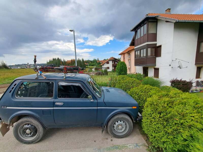 Lada Niva 