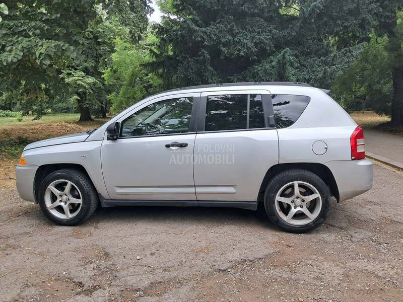 Jeep Compass 2 . 0 / C R D 4 X 4