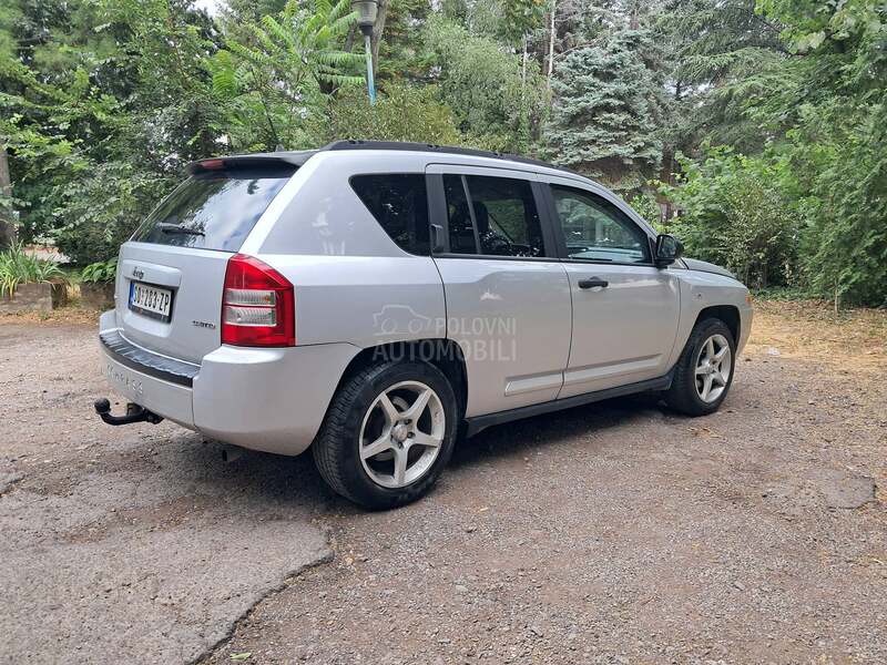 Jeep Compass 2 . 0 / C R D 4 X 4