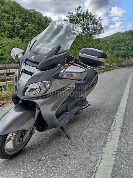 Suzuki Burgman 650 Executive
