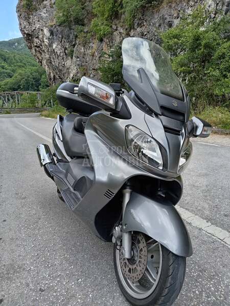Suzuki Burgman 650 Executive