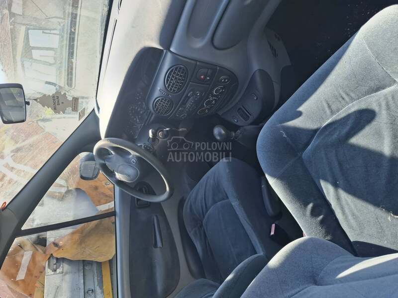 Renault Scenic 8