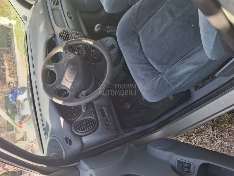 Renault Scenic 8
